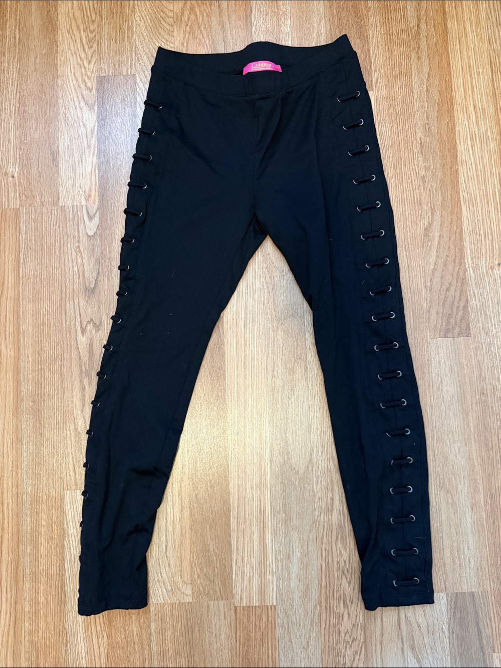 Women’s Black Lace-Up Side Leggings.